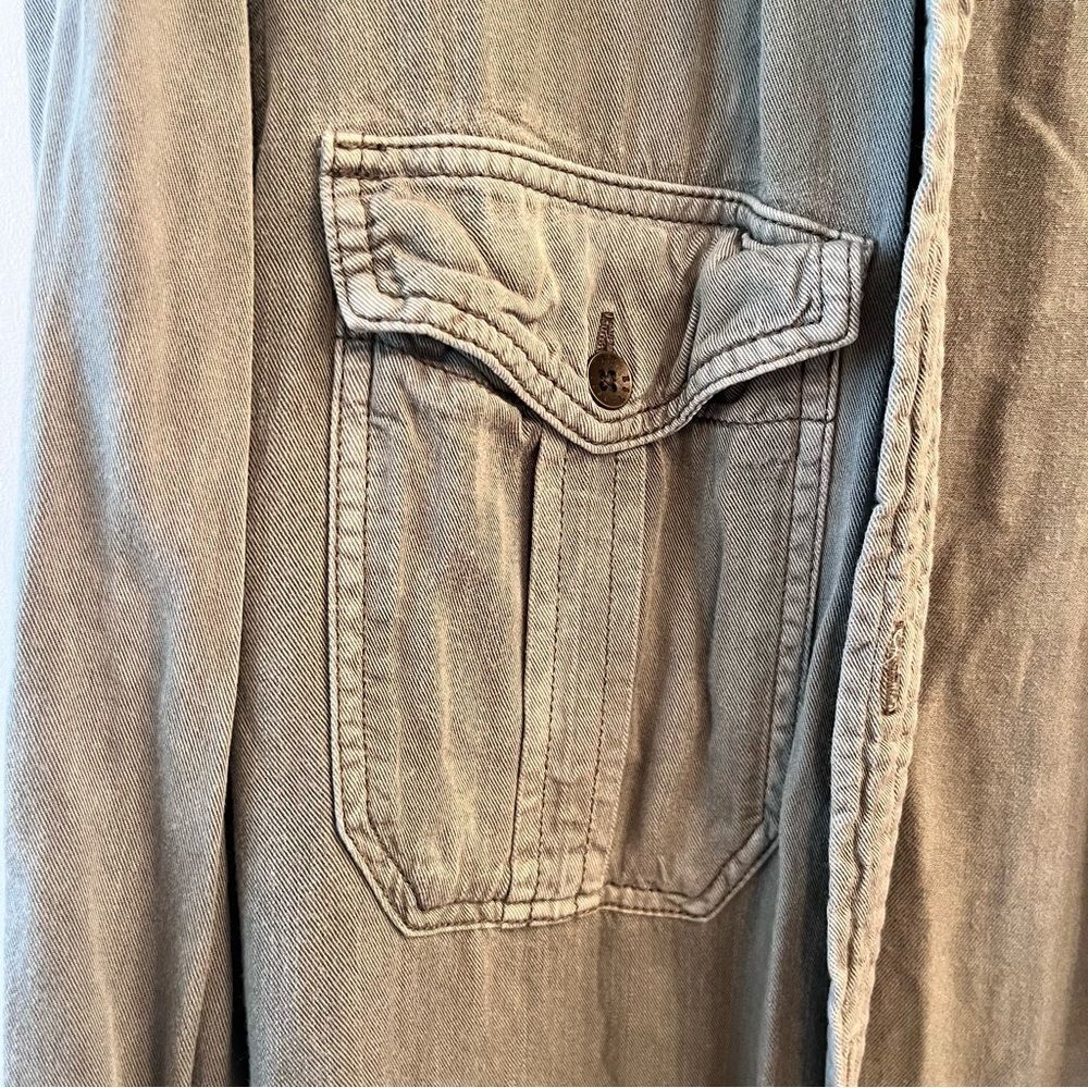 American Eagle Outfitters Boyfriend Fit Button Down - Picture 3 of 8